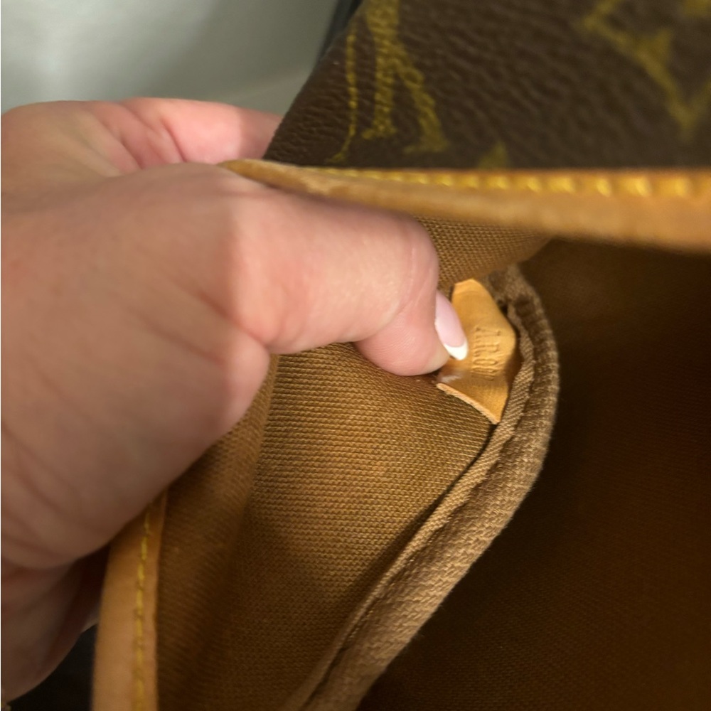 Louis Vuitton saumur 30 crossbody/messenger monogram - Picture 10 of 13